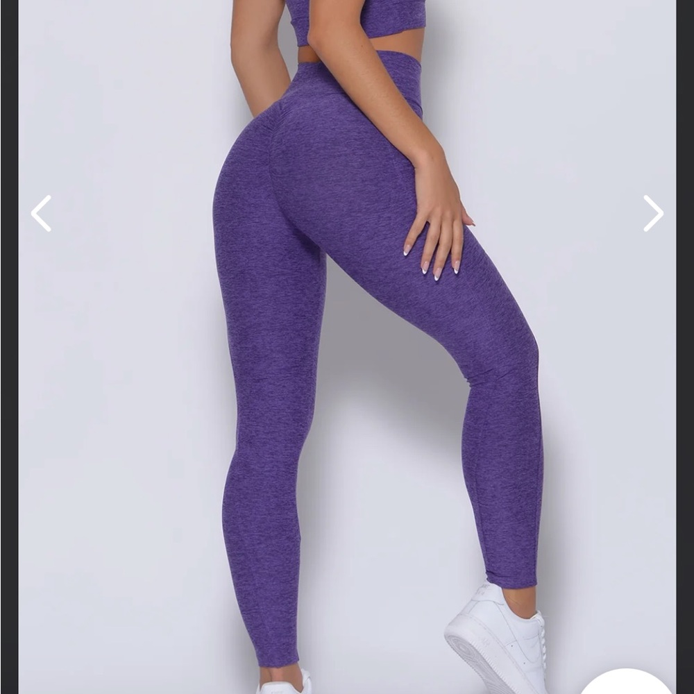 Bombshell Sportswear Curves Leggings AND Enhance Toggle Bra size Medium in Iris